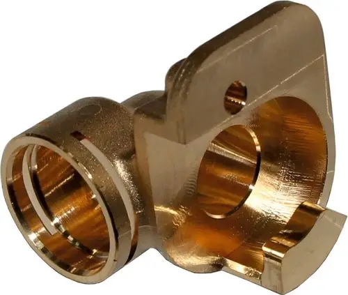 Kupfernes Anschlussstück für eine Pumpe, in robuster Ausführung, geeignet für Anwendungen in Heizsystemen, möglicherweise von der Marke Wolf.